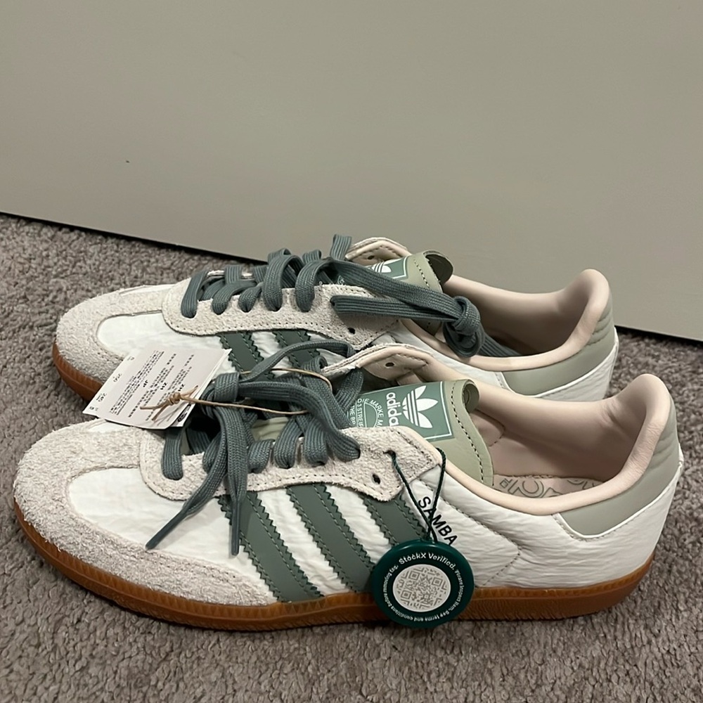 NWT adidas sambas. Purchased from Stockx. They are women’s size 8.